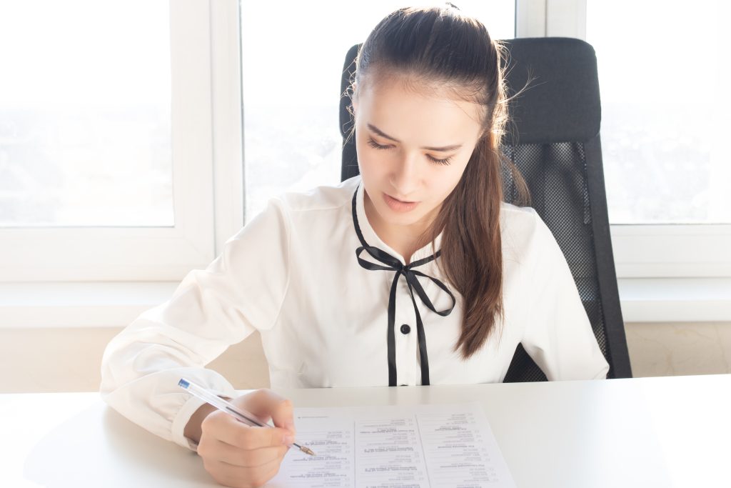 How to Verify a Translator’s Credentials in 5 Minutes