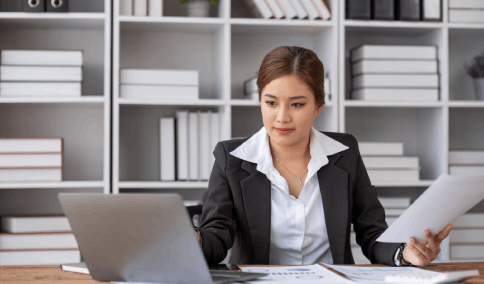 Expert translator in New York provide Certified translation services for legal documents, ensuring compliance and accuracy.