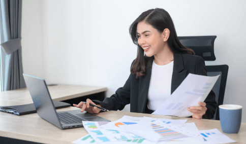 Translator providing the full spectrum of Legal Document translation in New York, ensuring complete client satisfaction.