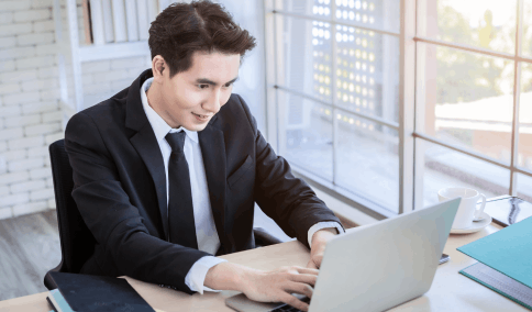 A professional providing precise Academic translation services in New York to translate health related academic documents.